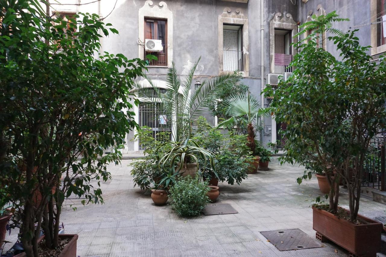 Elegante Appartamento Centro Storico CTA Exterior foto